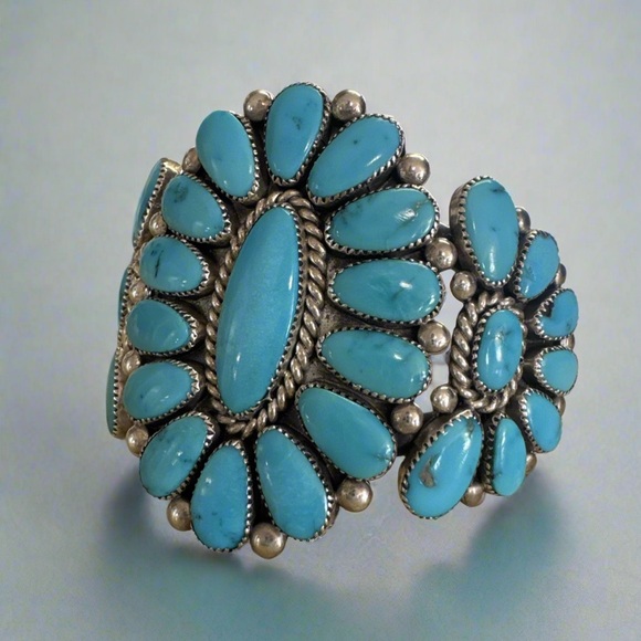 RARE! Alice Quam Zuni Cluster Cuff - Picture 3 of 6